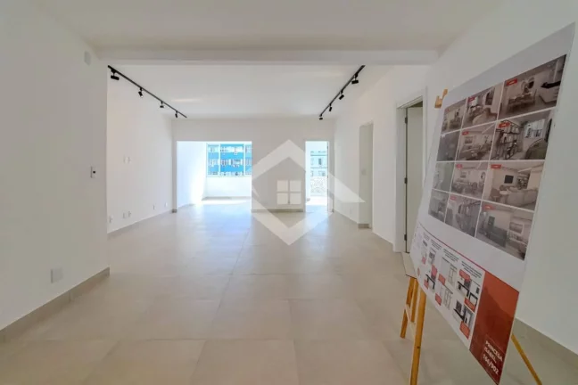 Imagem Apartamento Reformado e Mobiliado com Vista Mar em Copacabana - 3 Quartos