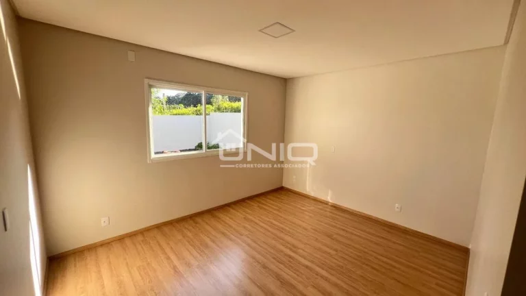 Imagem Casa Suíte + 2 Quartos Parzianello / Aeroporto