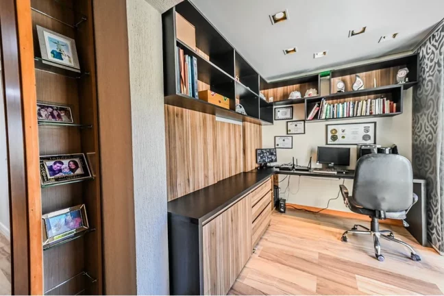Imagem Casa à venda em Porto Alegre, Menino Deus, com 5 quartos, 714,17m2 Imagem Casa à venda em Porto Alegre, Menino Deus, com 5 quartos, 714,17m2