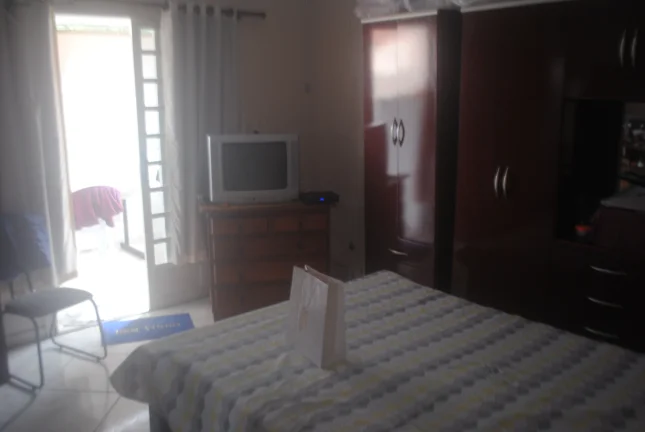 Imagem CASA À VENDA EM CONDOMÍNIO FECHADO