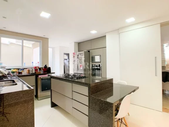 Imagem Casa a venda Alphaville 11, 4 suítes, 4 vagas, recém reformada por R$5.200.000 Santana de Parnaíba/SP