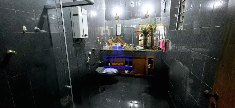 Imagem Casa com 2 salas, varanda, 3 quartos, copa coz., depend., a de serv., quintal, vaga 3 carros, à venda, 185 M², por R$ 1.300.000 – Grajaú - Rio de Janeiro / RJ.