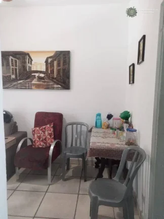 Imagem Oportunidade Única: Apartamento Compacto Pé na Areia no Jardim Guilhermina, Praia Grande!