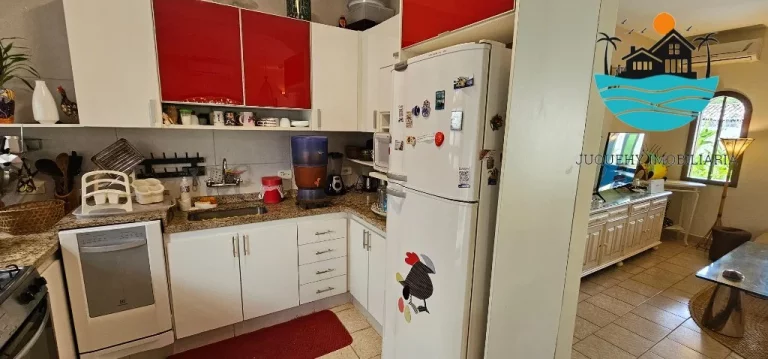Imagem Casa para temporada em Juquehy - Lado direito, 200m da praia, 4 dorm. 1 suíte, piscina, churrasqueira, 3 vagas.| Juquehy Imobil