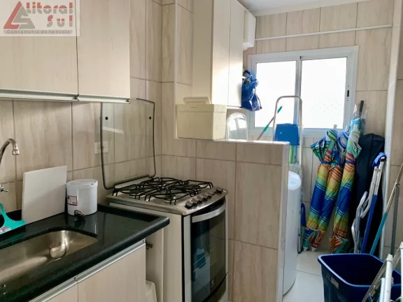 Imagem Imperdível oportunidade! Apartamento à venda em Praia Grande-SP, bairro Ocian, 2 quartos, 1 suíte, 2 banheiros, 1 vaga e 70m². Confira!
