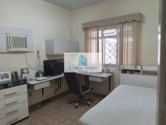 Imagem Oportunidade Imperdível: Casa à Venda em São João de Meriti-RJ, no Bairro Agostinho Porto - 3 quartos, 1 banheiro, 3 vagas, 92m².