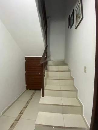 Imagem SOBRADO COM PISCINA , 4 DORMITÓRIOS SENDO 1 SUÍTE, RAINHA DO MAR