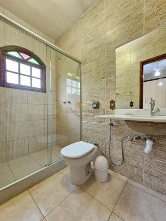 Imagem Casa em Condomínio para Venda em Teresópolis / RJ no bairro Vale Alpino