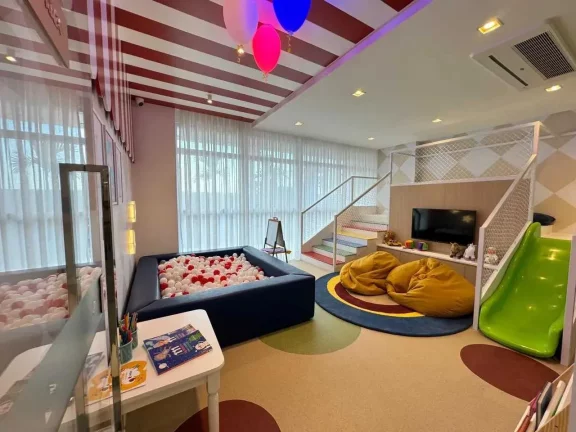 Imagem Apartamento com vista de frente mar com 3 suítes e 2 vagas de garagem em Balneário Piçarras