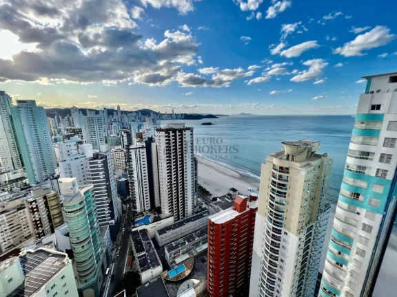 Imagem Apartamento com 4 suítes à venda no Ed. Villa Serena