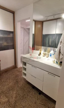 Imagem Apartamento de Luxo todo Reformado com 4 suítes em Tambaú a 300m do Mar