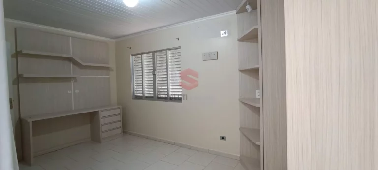 Imagem Casa Excelente Padrão para venda em Vila Bancária, próximo ao Centro de Campo Largo/PR