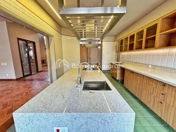 Imagem Casa de Alto Padrão à Venda - Espaço, Conforto e Sofisticação

Esta magnífica residência, loc...