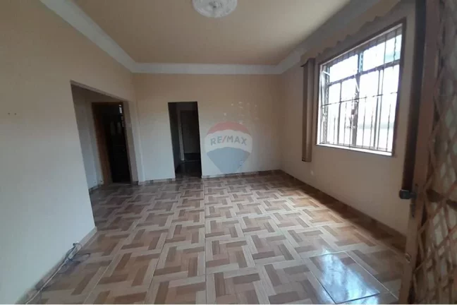 Imagem Apartamento tipo casa em Cascadura , 3 quartos, 2 banheiros e 3 quintais!!