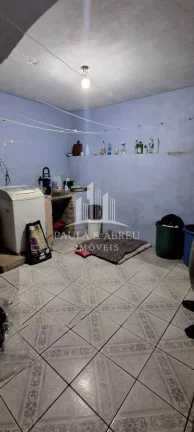 Imagem Casa 125m², agora SÓ 264 MIL, 5 Cômodos na parte de baixo fundos, com toda parte térrea para construir, 6 vagas, à 350 metros do Carretão e Lorencini, no Parque das Américas, Mauá-SP