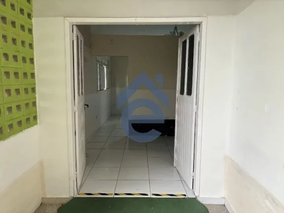 Imagem Casa à venda na Gruta de Lourdes,8/4, sendo 3 suítes, piscina, 450m², excelente