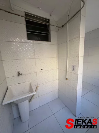 Imagem Aluguel de Apartamento Impecável em Itaim Paulista, SP: 2 Quartos, 1 Banheiro, Vaga de Garagem!