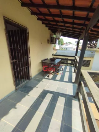 Imagem Casa com 3 dormitórios à venda, 130 m² por R$ 440.000 - Balneário São Pedro - São Pedro da Aldeia/RJ
