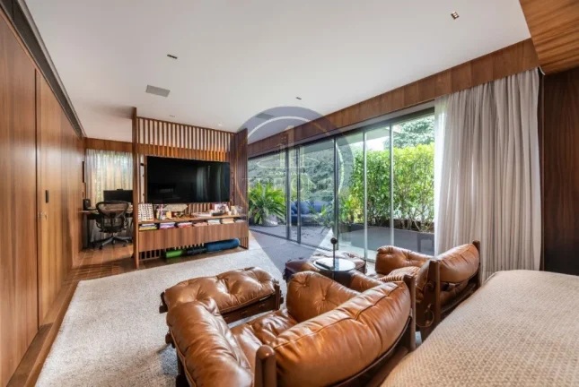 Imagem Luxuosa mansão de 4 quartos, 4 suítes e 8 salas no Alto de Pinheiros, São Paulo-SP - Imperdível!