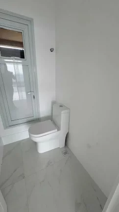 Imagem Apartamento com 4 suítes sendo 1 master e 3 vagas de garagem em Meia Praia - Itapema/SC