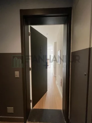 Imagem Venha conhecer essa penthouse totalmente reformada e nunca habitada nos Jardins! Com 2 quartos, sendo 2 suítes, e um total de 3 banheiros, este imóv