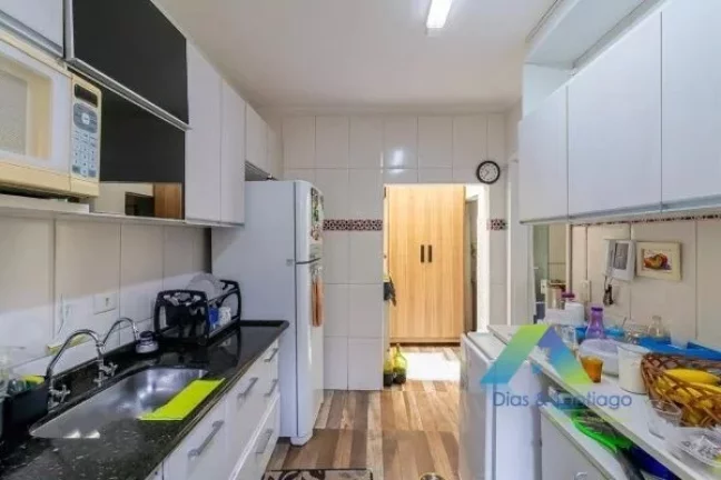 Imagem Casa de condomínio à venda com 174m², 3 quartos e 2 vagas