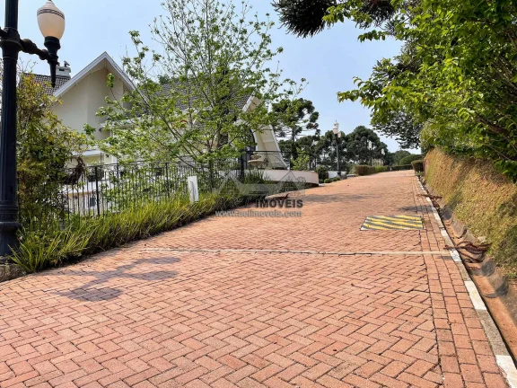 Imagem Casa à venda em Campos do Jordão – Com 04 amplas suítes em Condomínio