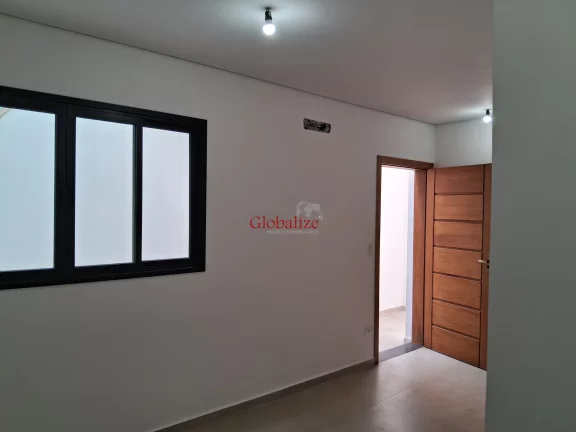 Imagem Sobrado a venda no bairro da Aparecida em Santos com 2 suítes, uma vaga na garagem e quintal em L a venda por R$ 790.000,00