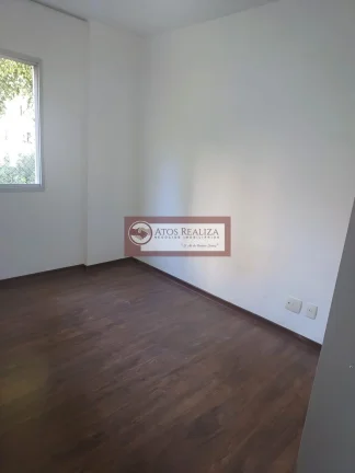 Imagem Alugo oportunidade, condomínio clube na região do Morumbi. Apartamento de 70m², com 3 dormitórios com Armários, sendo 1 Suíte, 2 banheiros, Cozinha americana com armários, 2 Vargas de garagem cobertas, mercadinho no condomínio, lazer completo por um valor