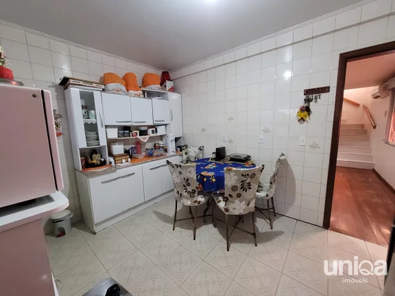 Imagem Casa sobrado de 03 dormitórios para venda em Camobi próximo da UFSM com cerca el