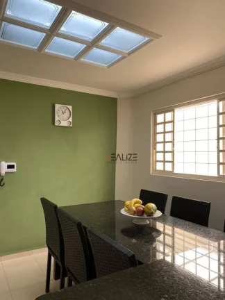 Imagem Sobrado à venda, 220 m² por R$ 1.100.000,00 - Vila Maria Helena - Indaiatuba/SP