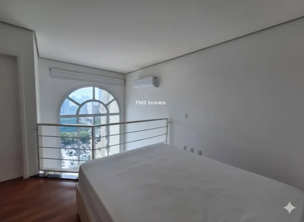 Imagem Apartamento Duplex com 1 dormitório no Campo Belo