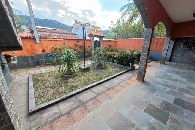 Imagem Casa em condomínio fechado
