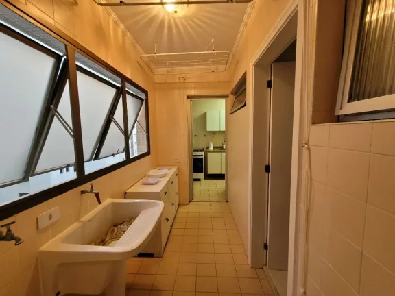 Imagem PITANGUEIRAS – UMA QUADRA DO MAR, MARAVILHOSO APTO REFORMADO, DECORADO, 02 VAGAS DE GARA