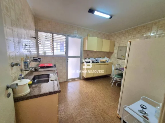 Imagem PITANGUEIRAS- UMA QUADRA DA PRAIA , VISTINHA PARA O MAR , GARAGEM NO PRÉDIO