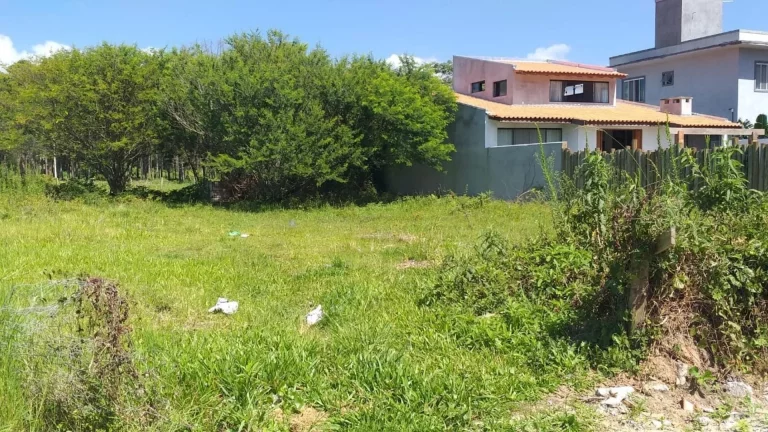Terreno à venda em Garopaba-SC, no bairro Pinguirito, com 265,00 m² - Imperdível!