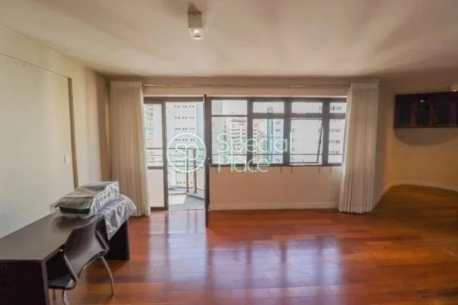 Imagem Excelente apartamento com 187m² no Itaim. 01 apartamento por andar, living amplo com varanda, andar...