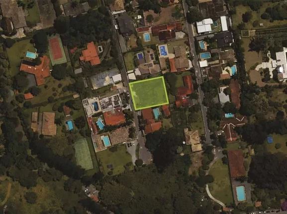 Imagem Nova, TÉRREA c/ piscina, em rua fechada no Miolo da Granja!