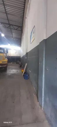 Galpão para Locação em Santa Luzia, 250m², 2 Banheiros