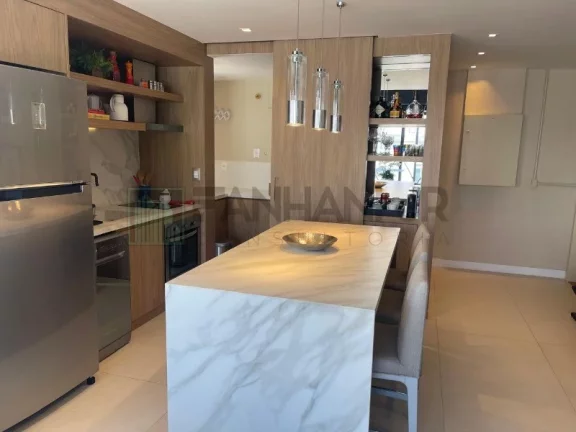 Imagem Venha se encantar com esta incrível cobertura/loft moderna, localizada em um dos bairros mais nobres de São Paulo, no Jardins! Com um design sofisti