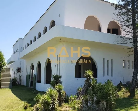 Linda casa estilo mediterrâneo no litoral de Santa Catarina. Situada na Praia Grande em São Franci...