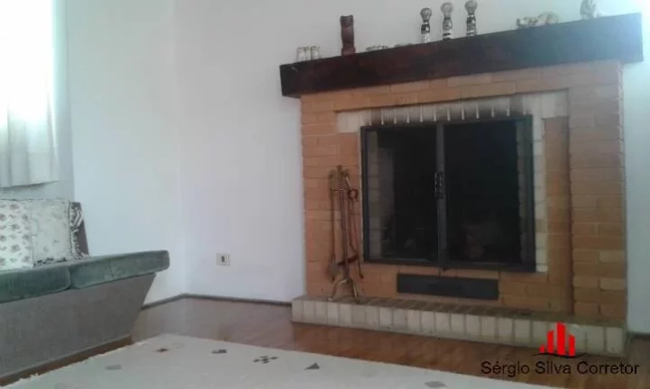 Imagem Ótima Casa a venda com 03 quartos na Região de Abernéssia.