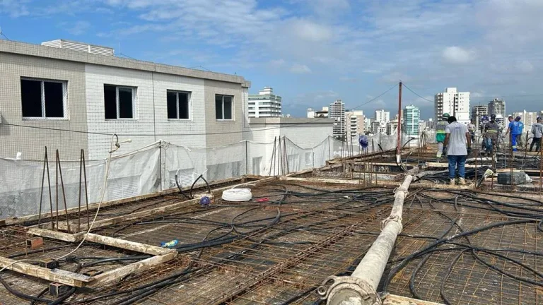Imagem APARTAMENTO COM 70.2 m² - FORTE - PRAIA GRANDE SP