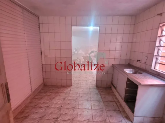 Imagem Oportunidade de casa para reforma com 4 dormitórios na vila São Jorge em Santos por $215.000,00