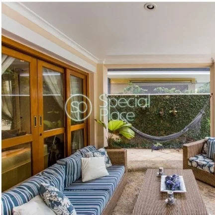 Imagem Clean e espaçosa.! Sala Estar voltada para Jardim com Piscina e Churrasqueira. 5 Dormitórios, send...