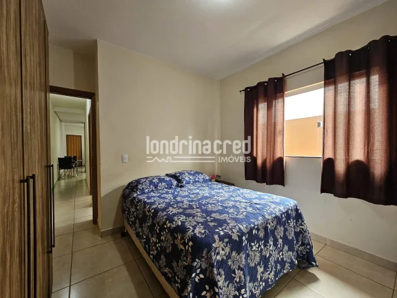 Imagem Casa à venda no Jardim São Paulo 2 – 2 quartos, cozinha planejada, área gourmet com churrasqueira e garagem coberta. Conforto e praticidade em Londrina!