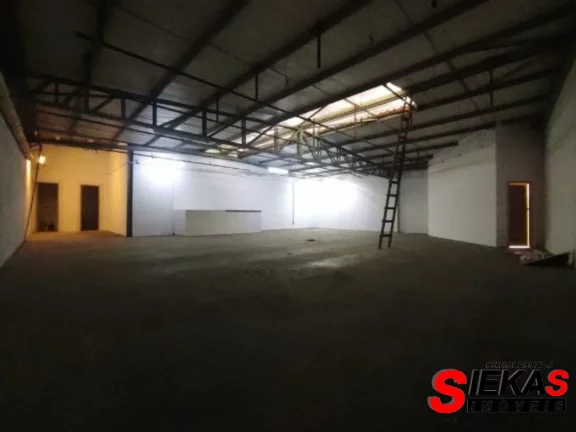 Imagem Salão Comercial de Alto Padrão na Penha de França, São Paulo-SP: 682m², 3 Banheiros.