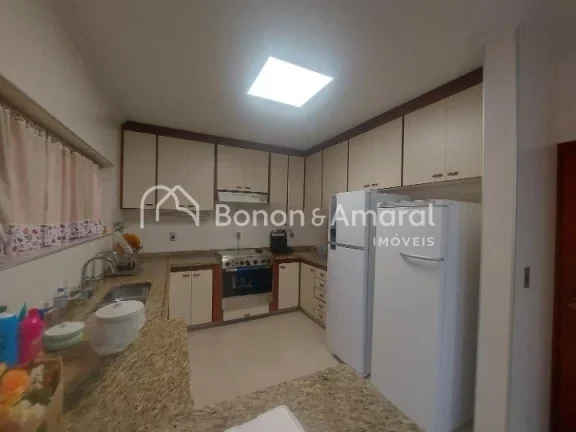 Imagem Casa a venda no Caminhos de San Conrado, com 365 m² de área construída, 4 quartos.
