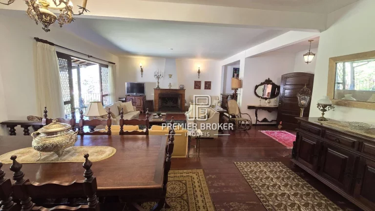 Imagem Casa à venda, 230 m² por R$ 1.300.000,00 - Alto - Teresópolis/RJ