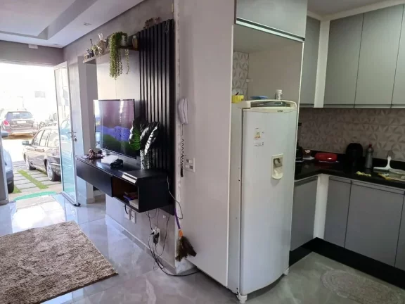Imagem Sobrado com 2 dormitórios à venda, 64 m² por R$ 380.000,00 - Vila Colorado - Suzano/SP